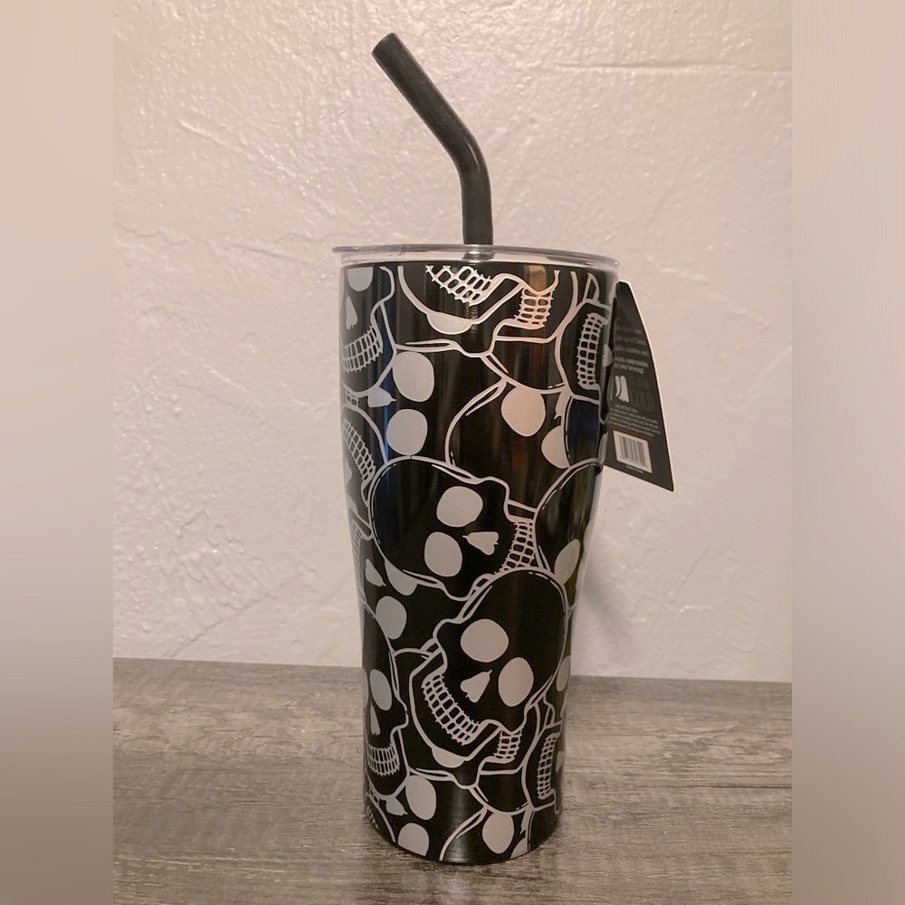 30oz Stainless Steel Tumbler with Skulls
